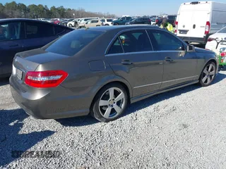 2011 Mercedes-Benz E-Class E 350 Luxury with VIN WDDHF8HB7BA390393, listed as a IAAI auction lot 41398879 with 155,161 mi miles. Bid and sale history available at carsss.com. Image 4.