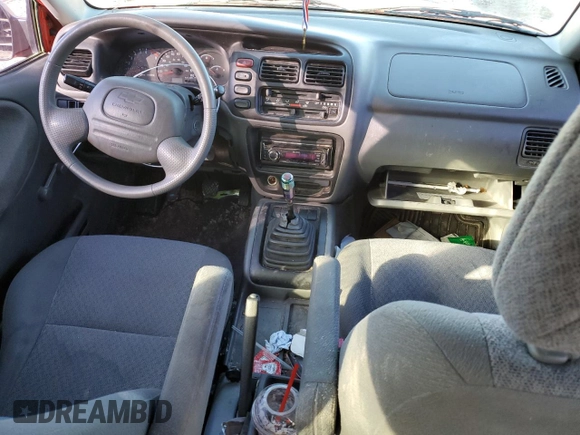 2002 Chevrolet Tracker z VIN 2CNBE13C126918772, wystawiony jako Copart lot #42343685 z przebiegiem Nie podano mil oraz Szkoda całkowita • Salvage title. Historia ofert i sprzedaży dostępna na DreamBid. Obrazek 8.