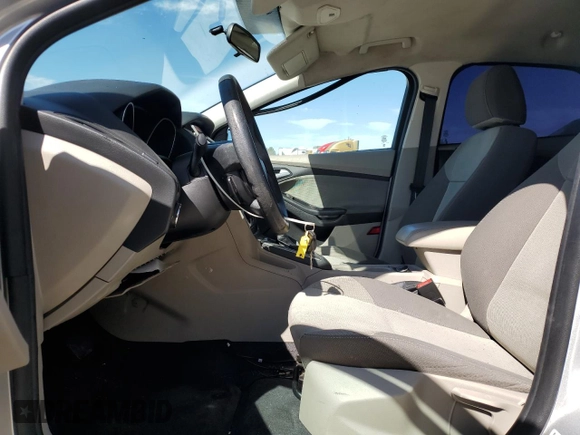 2014 Ford Focus SE with VIN 1FADP3F25EL198447, listed as a Copart auction lot 52953205 with 132,523 mi miles and Salvage Title. Bid and sale history available at carsss.com. Image 7.