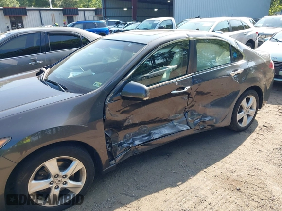 2010 Acura TSX z VIN JH4CU2F61AC021463, wystawiony jako IAAI lot #42847603 z przebiegiem 186 559 mil mil oraz . Historia ofert i sprzedaży dostępna na DreamBid. Obrazek 6.