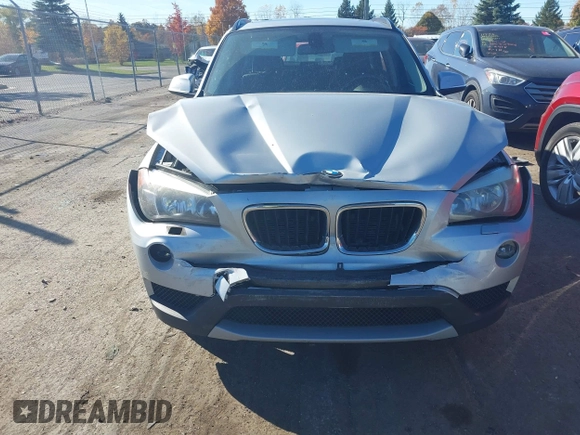 2013 BMW X1 xDrive28i z VIN WBAVL1C52DVR91900, wystawiony jako IAAI lot #40697726 z przebiegiem 115 200 mil mil oraz . Historia ofert i sprzedaży dostępna na DreamBid. Obrazek 12.
