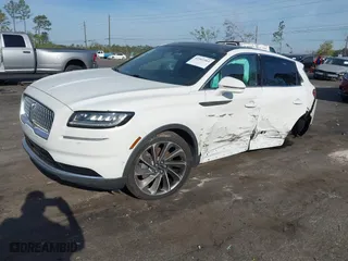 2022 Lincoln Nautilus Reserve with VIN 2LMPJ8KP1NBL17795, listed as a IAAI auction lot 41903561 with 63,786 mi miles. Bid and sale history available at carsss.com. Image 2.