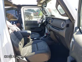 2021 Jeep Wrangler Unlimited Sahara with VIN 1C4JJXP62MW724232, listed as a IAAI auction lot 41716545 with 24,631 mi miles and . Bid and sale history available at DreamBid. Image 5.
