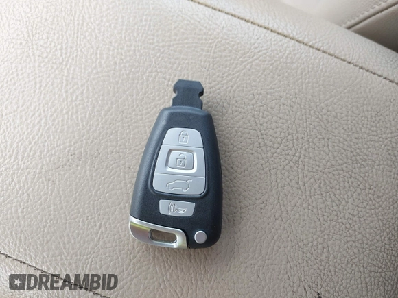 2012 Hyundai Veracruz Limited с VIN KM8NU4CC9CU193944, выставлен на аукционе IAAI как лот 42175764 с пробегом 102 670 миль миль и . История ставок и продаж доступна на DreamBid. Изображение 11.