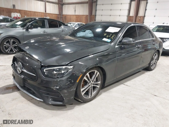 2022 Mercedes-Benz E-Class E 350 with VIN W1KZF8EB8NB092877, listed as a IAAI auction lot 41549838 with 24,489 mi miles. Bid and sale history available at carsss.com. Image 17.