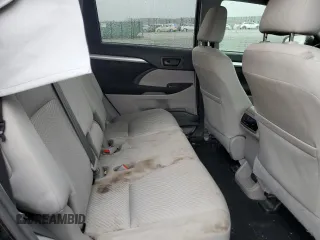 2017 Toyota Highlander LE z VIN 5TDBZRFH4HS436049, wystawiony jako Copart lot #51210145 z przebiegiem 109 492 mil mil oraz Szkoda całkowita • Salvage title. Historia ofert i sprzedaży dostępna na DreamBid. Obrazek 11.