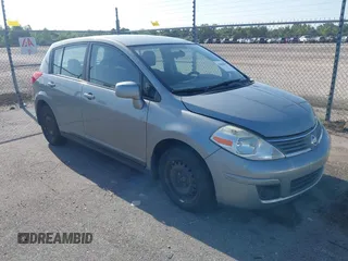 2009 Nissan Versa S с VIN 3N1BC13E89L486718, выставлен на аукционе IAAI как лот 42820647 с пробегом Не указан миль и . История ставок и продаж доступна на DreamBid. Изображение 1.