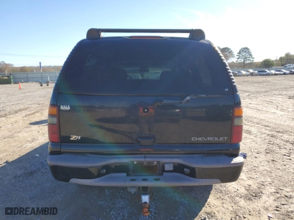 2001 Chevrolet Suburban LT with VIN 3GNFK16T01G262441, listed as a Copart auction lot 81145714 with 0 mi miles and Salvage Title. Bid and sale history available at carsss.com. Image 6.
