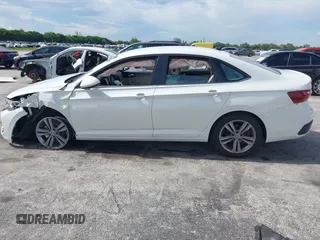 2024 Volkswagen Jetta SE with VIN 3VWEM7BU8RM007188, listed as a IAAI auction lot 42657015 with 40,589 mi miles and . Bid and sale history available at DreamBid. Image 14.