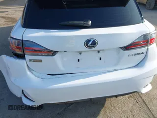 2016 Lexus CT 200h z VIN JTHKD5BH6G2261787, wystawiony jako IAAI lot #42667277 z przebiegiem 152 082 mil mil oraz . Historia ofert i sprzedaży dostępna na DreamBid. Obrazek 17.