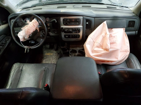 2004 Dodge Ram 3500 SLT with VIN 3D7LU38C74G201628, listed as a Copart auction lot 84041044 with 183,132 mi miles and Salvage Title. Bid and sale history available at carsss.com. Image 8.