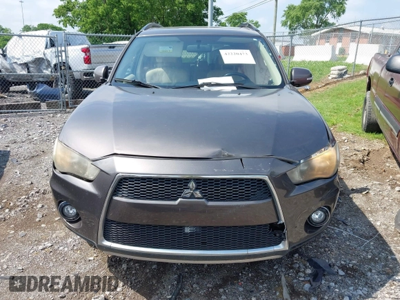 2010 Mitsubishi Outlander SE with VIN JA4AS3AW0AZ002972, listed as a IAAI auction lot 42220473 with 225,584 mi miles and . Bid and sale history available at DreamBid. Image 12.