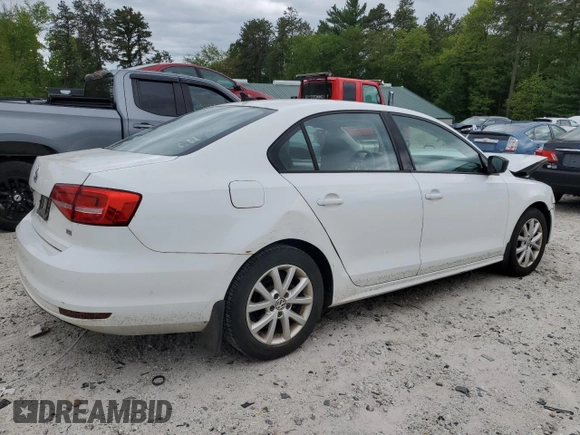2015 Volkswagen Jetta SE z VIN 3VWD17AJ8FM212937, wystawiony jako Copart lot #56936995 z przebiegiem 99 158 mil mil oraz Czysty tytuł • Clean title. Historia ofert i sprzedaży dostępna na DreamBid. Obrazek 3.