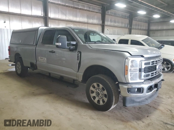 2023 Ford F-250 XL with VIN 1FT7X2BN8PED57681, listed as a Copart auction lot 58341604 with 8,220 mi miles and Salvage title. Bid and sale history available at DreamBid. Image 4.