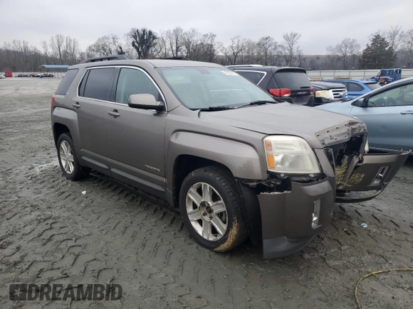 2010 GMC Terrain SLT-1 z VIN 2CTFLGEW3A6354969, wystawiony jako Copart lot #42462475 z przebiegiem 182 017 mil mil oraz Szkoda całkowita • Salvage title. Historia ofert i sprzedaży dostępna na DreamBid. Obrazek 4.