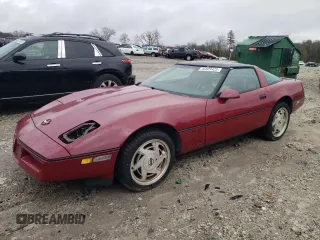 1988 Chevrolet Corvette z VIN 1G1YY2186J5109135, wystawiony jako Copart lot #45809425 z przebiegiem 109 196 mil mil oraz Czysty tytuł • Clean title. Historia ofert i sprzedaży dostępna na DreamBid. Obrazek 1.