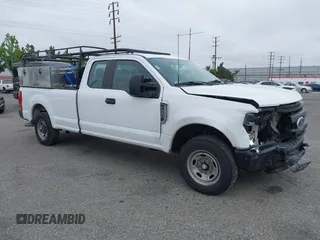 2021 Ford F-250 XL z VIN 1FT7X2A61MED97249, wystawiony jako IAAI lot #42112028 z przebiegiem 62 169 mil mil oraz . Historia ofert i sprzedaży dostępna na DreamBid. Obrazek 1.