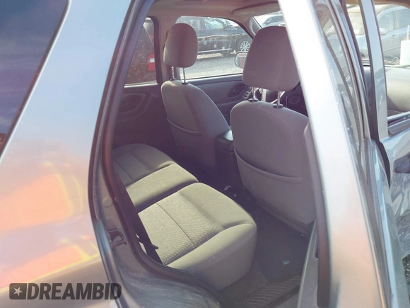2005 Ford Escape XLT с VIN 1FMYU93165KB95125, выставлен на аукционе IAAI как лот 42227060 с пробегом 122 117 миль миль и . История ставок и продаж доступна на DreamBid. Изображение 8.