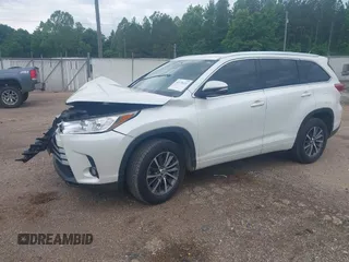 2017 Toyota Highlander XLE with VIN 5TDKZRFH2HS517308, listed as a IAAI auction lot 42170331 with 149,176 mi miles and . Bid and sale history available at DreamBid. Image 19.