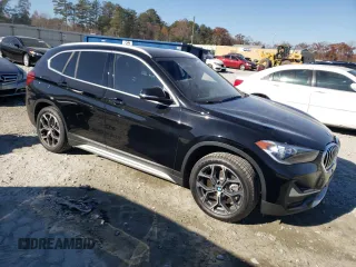 2022 BMW X1 sDrive28i with VIN WBXJG7C03N5V16273, listed as a Copart auction lot 83842324 with 19,303 mi miles and Salvage Title. Bid and sale history available at carsss.com. Image 4.