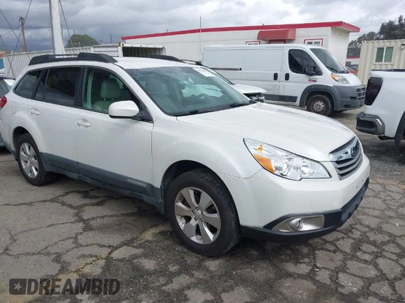2011 Subaru Outback 3.6R Limited with VIN 4S4BRDJC7B2414801, listed as a IAAI auction lot 41722442 with 224,420 mi miles. Bid and sale history available at carsss.com. Image 1.