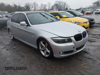 2011 BMW 3 Series 328i with VIN WBAPH7G57BNN05781, listed as a IAAI auction lot 41550247 with 171,356 mi miles. Bid and sale history available at carsss.com. Image 1.