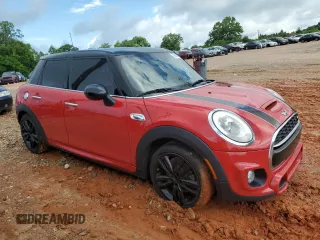 2015 MINI Hardtop 4 Door S z VIN WMWXU3C5XF2B56037, wystawiony jako Copart lot #56588425 z przebiegiem 149 210 mil mil oraz Szkoda całkowita • Salvage title. Historia ofert i sprzedaży dostępna na DreamBid. Obrazek 4.