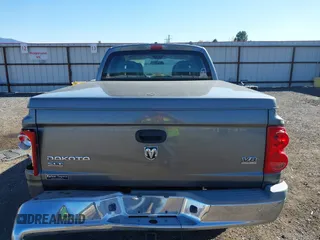 2005 Dodge Dakota SLT with VIN 1D7HW48N25S133725, listed as a IAAI auction lot 42074588 with 163,090 mi miles. Bid and sale history available at carsss.com. Image 16.
