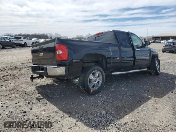 2013 Chevrolet Silverado 1500 LT with VIN 1GCRCSE0XDZ284645, listed as a Copart auction lot 50033945 with 138,053 mi miles and Salvage Title. Bid and sale history available at DreamBid. Image 3.