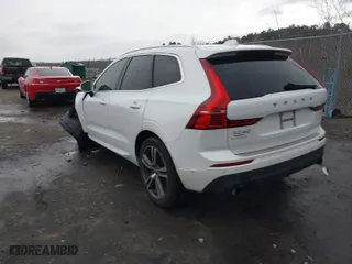 2019 Volvo XC60 Momentum with VIN LYV102DK9KB319379, listed as a IAAI auction lot 41136600 with 73,063 mi miles. Bid and sale history available at carsss.com. Image 3.