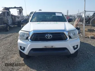 2014 Toyota Tacoma PreRunner with VIN 3TMJU4GN7EM158230, listed as a IAAI auction lot 40010521 with 145,185 mi miles. Bid and sale history available at carsss.com. Image 12.