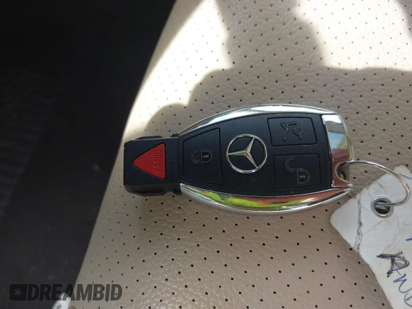 2013 Mercedes-Benz GLK 350 z VIN WDCGG5HB5DG035962, wystawiony jako IAAI lot #42483001 z przebiegiem 107 644 mil mil oraz . Historia ofert i sprzedaży dostępna na DreamBid. Obrazek 11.