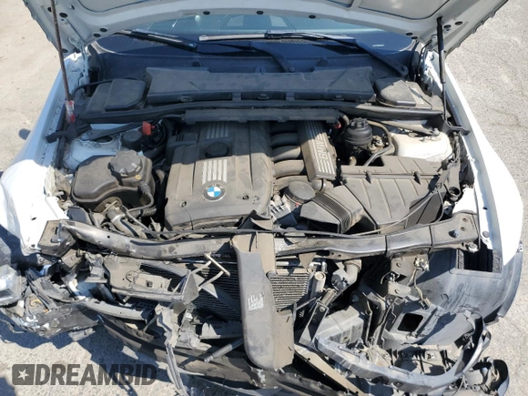 2011 BMW 3 Series 328i с VIN WBAPH5C56BA445624, выставлен на аукционе Copart как лот 54777105 с пробегом Не указан миль и Списание • Salvage title. История ставок и продаж доступна на DreamBid. Изображение 11.