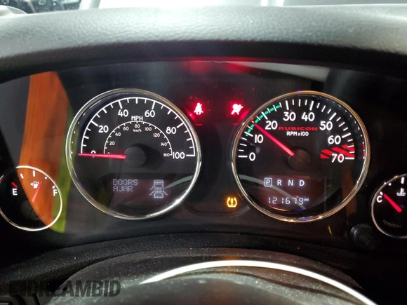 2018 Jeep Wrangler Unlimited Rubicon Recon z VIN 1C4HJWFG3JL830219, wystawiony jako Copart lot #47385325 z przebiegiem 121 679 mil mil oraz Szkoda całkowita • Salvage title. Historia ofert i sprzedaży dostępna na DreamBid. Obrazek 9.