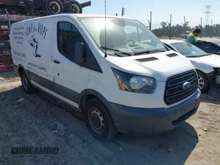 2017 Ford Transit z VIN 1FTYE1ZM6HKA83224, wystawiony jako IAAI lot #42045091 z przebiegiem 94 943 mil mil oraz . Historia ofert i sprzedaży dostępna na DreamBid. Obrazek 1.