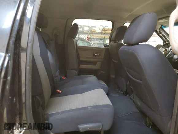 2010 Dodge 3500 SLT z VIN 3D73Y3HLXAG177518, wystawiony jako Copart lot #80287824 z przebiegiem 442 655 mil mil oraz Szkoda całkowita • Salvage title. Historia ofert i sprzedaży dostępna na DreamBid. Obrazek 10.