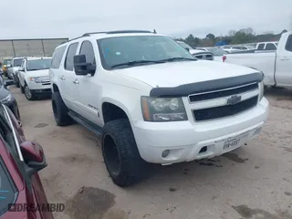 2008 Chevrolet Suburban LT w/3LT with VIN 3GNFC16048G187823, listed as a IAAI auction lot 41612832 with 244,128 mi miles. Bid and sale history available at carsss.com. Image 1.