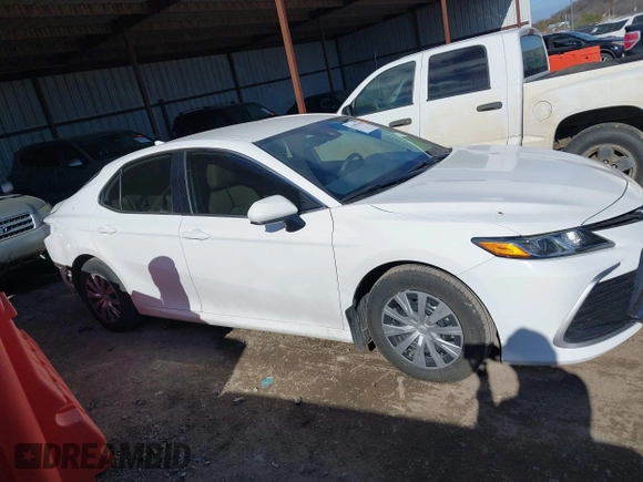 2022 Toyota Camry Hybrid LE with VIN 4T1C31AK7NU588937, listed as a IAAI auction lot 41401438 with 50,361 mi miles and . Bid and sale history available at carsss.com. Image 14.