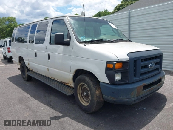 2013 Ford Econoline Passenger XL z VIN 1FBSS3BL0DDA07125, wystawiony jako IAAI lot #42791757 z przebiegiem 204 148 mil mil oraz . Historia ofert i sprzedaży dostępna na DreamBid. Obrazek 1.