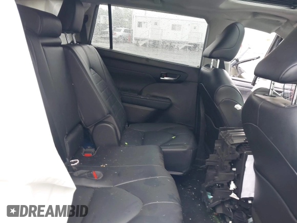 2022 Toyota Highlander XLE with VIN 5TDHZRBH2NS191084, listed as a IAAI auction lot 42329770 with Not provided miles and . Bid and sale history available at DreamBid. Image 8.