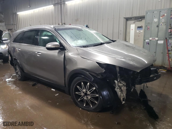 2017 Kia Sorento LX V6 with VIN 5XYPG4A55HG215021, listed as a Copart auction lot 45951735 with 233,749 mi miles and Clean Title. Bid and sale history available at carsss.com. Image 4.