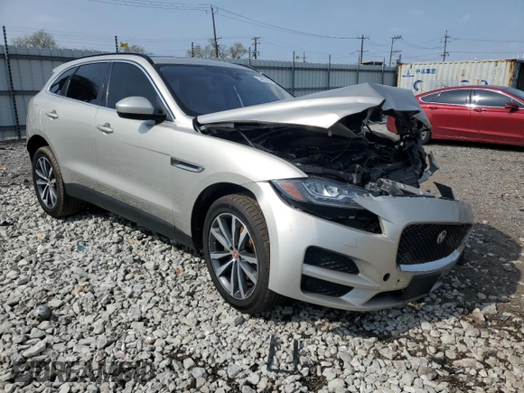 2017 Jaguar F-Pace 35t Prestige z VIN SADCK2BV4HA881436, wystawiony jako Copart lot #54602595 z przebiegiem 154 774 mil mil oraz Szkoda całkowita • Salvage title. Historia ofert i sprzedaży dostępna na DreamBid. Obrazek 4.