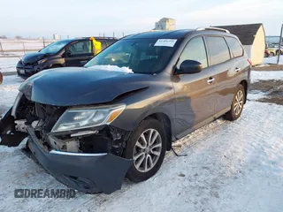 2013 Nissan Pathfinder SV with VIN 5N1AR2MM1DC622173, listed as a IAAI auction lot 41301254 with 145,903 mi miles. Bid and sale history available at carsss.com. Image 18.