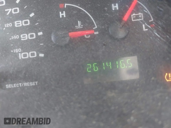 2008 Ford Econoline Cargo Commercial with VIN 1FTNE14W08DA36965, listed as a IAAI auction lot 42061503 with 261,416 mi miles and . Bid and sale history available at carsss.com. Image 7.