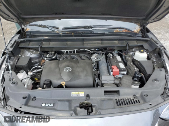 2021 Toyota Highlander XLE with VIN 5TDHZRBH9MS553524, listed as a Copart auction lot 57469405 with 51,784 mi miles and Salvage title. Bid and sale history available at DreamBid. Image 12.