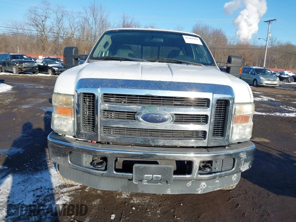 2010 Ford Super Duty F-250 SRW XL with VIN 1FTSW2B51AEA18636, listed as a IAAI auction lot 41401961 with 212,781 mi miles. Bid and sale history available at carsss.com. Image 12.