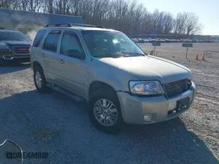 2006 Mercury Mariner Luxury with VIN 4M2CU56156DJ05613, listed as a IAAI auction lot 41305481 with 164,896 mi miles. Bid and sale history available at carsss.com. Image 1.