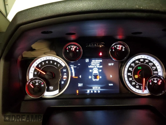 2021 Ram 1500 Tradesman z VIN 1C6RR7FG2MS574580, wystawiony jako Copart lot #84800634 z przebiegiem 33 134 mil mil oraz Szkoda całkowita • Salvage title. Historia ofert i sprzedaży dostępna na DreamBid. Obrazek 9.