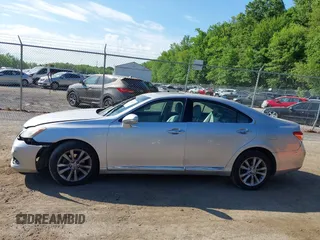 2010 Lexus ES 330 z VIN JTHBK1EG6A2401815, wystawiony jako IAAI lot #42213349 z przebiegiem 170 186 mil mil oraz . Historia ofert i sprzedaży dostępna na DreamBid. Obrazek 14.