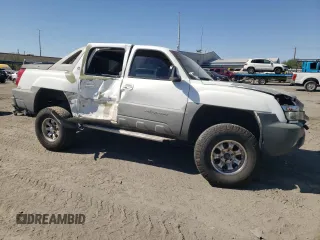 2002 Chevrolet Avalanche with VIN 3GNEK13T12G297202, listed as a Copart auction lot 73373934 with Not Provided miles and Salvage Title. Bid and sale history available at carsss.com. Image 4.